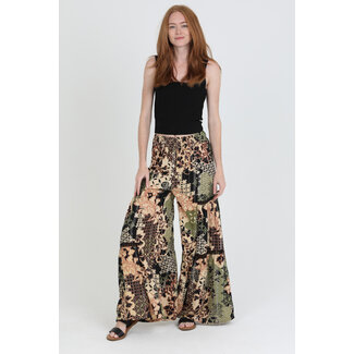 Angie Angie Wide Leg Pant w/ Lace Detail (25R84)